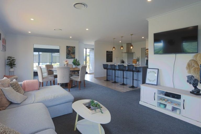 Photo of property in 1 Fetter Lane, Paerata, 2124