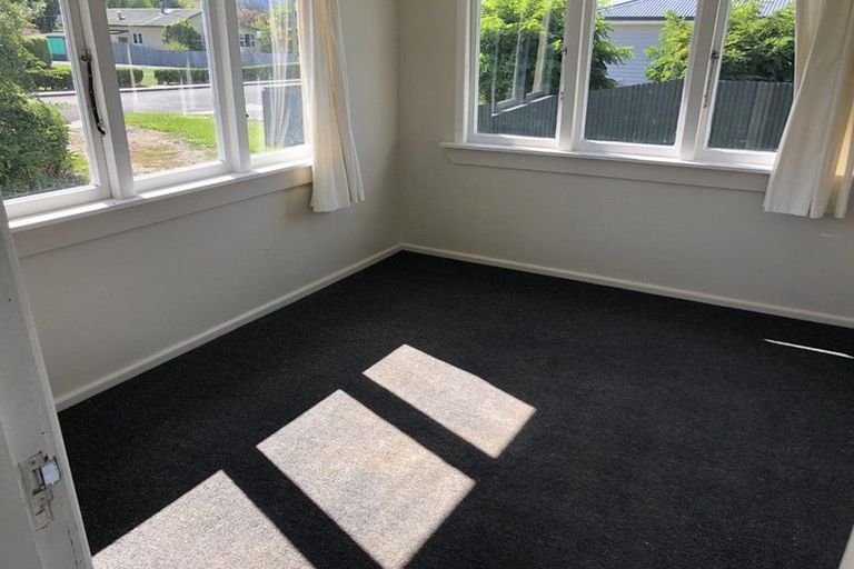 Photo of property in 8 Guy Street, Waipawa, 4210