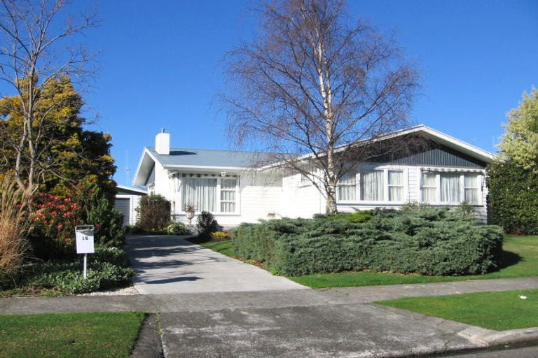 Photo of property in 16 Holdsworth Avenue, Milson, Palmerston North, 4414