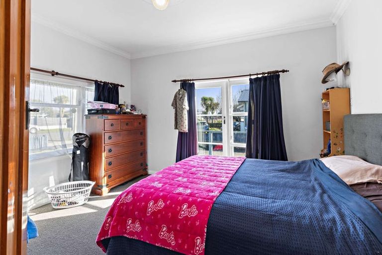 Photo of property in 15 Liverpool Street, Levin, 5510