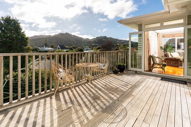 Photo of property in 8 Torwood Road, Khandallah, Wellington, 6035
