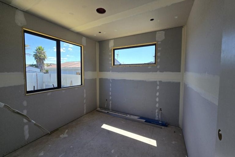 Photo of property in 12a Kauri Street, Taradale, Napier, 4112