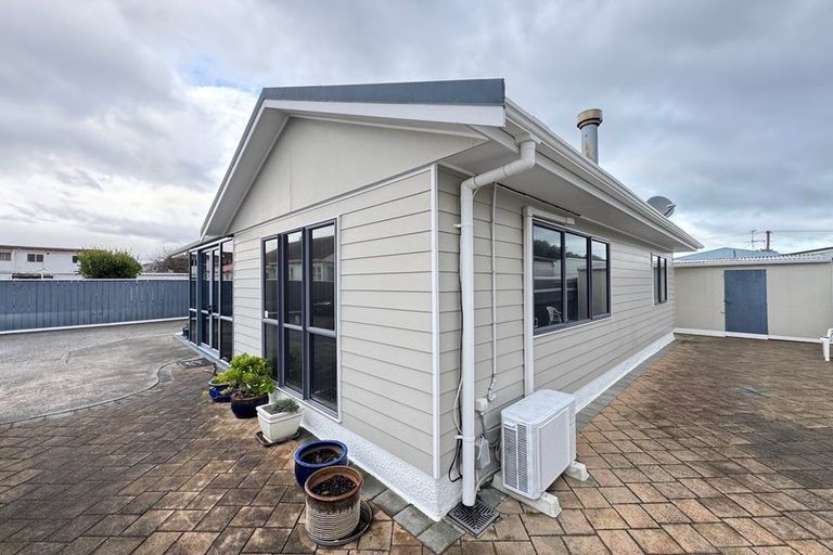 Photo of property in 63a Kemp Street, Kilbirnie, Wellington, 6022