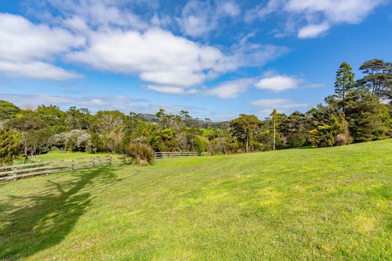 Photo of property in 26c Mcentee Road, Waitakere, Auckland, 0816