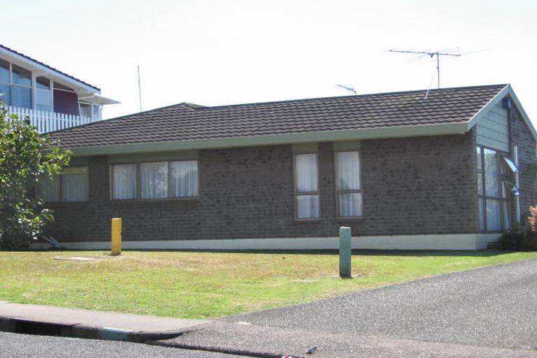 Photo of property in 1/91 Glamorgan Drive, Torbay, Auckland, 0630