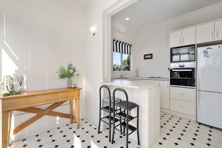 Photo of property in 57 Whitaker Street, Otumoetai, Tauranga, 3110