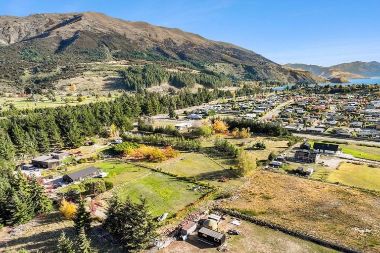 Photo of property in 410 Domain Road, Lake Hawea, 9382