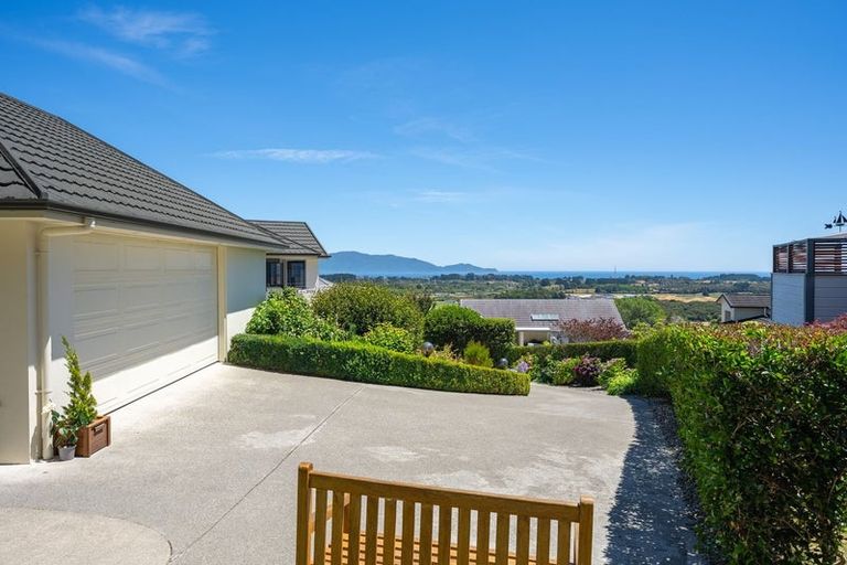 Photo of property in 3 Matata Place, Waikanae, 5036