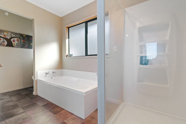 Photo of property in 111 Pacific View Drive, Whangamata, 3620