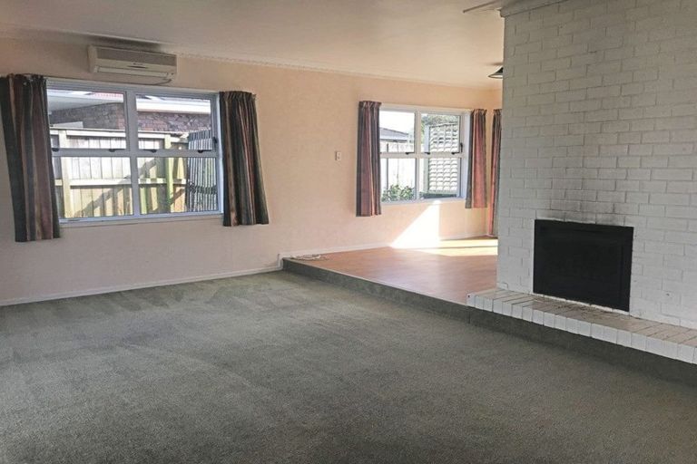 Photo of property in 11 Walworth Avenue, Pakuranga Heights, Auckland, 2010