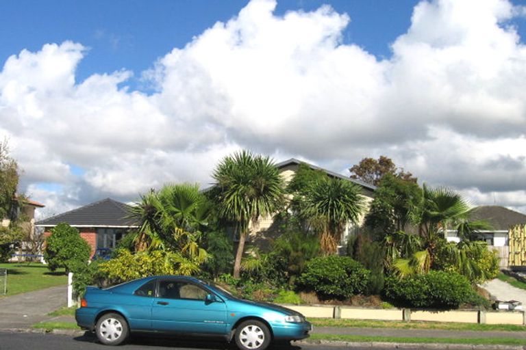Photo of property in 418a Old Te Atatu Road, Te Atatu Peninsula, Auckland, 0610