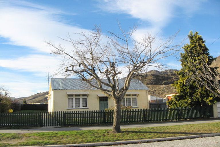 Photo of property in 17 Inniscort Street, Cromwell, 9310