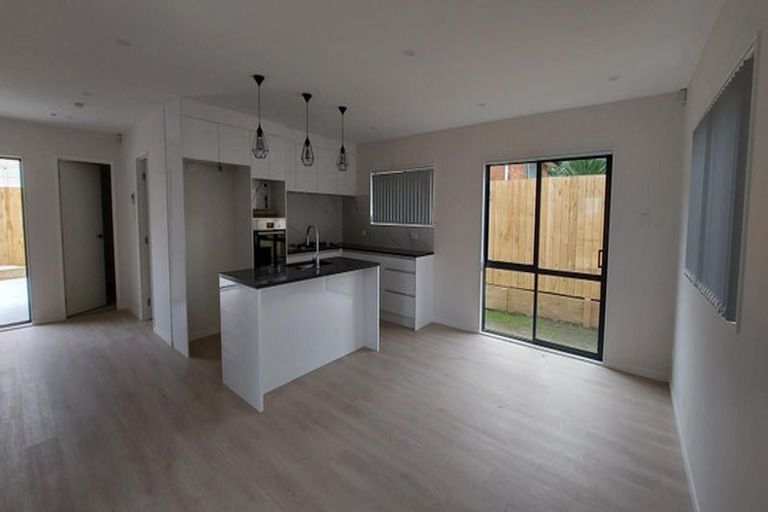 Photo of property in 708b Te Atatu Road, Te Atatu Peninsula, Auckland, 0610