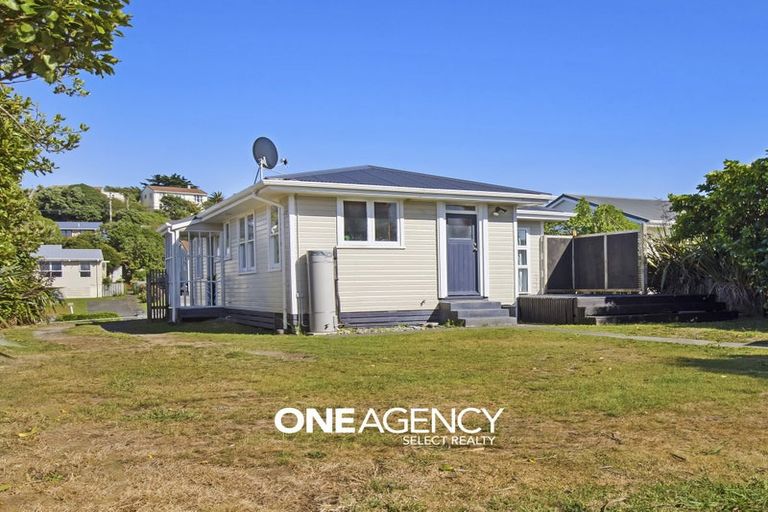 Photo of property in 95 Te Pene Avenue, Titahi Bay, Porirua, 5022