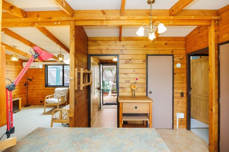 Photo of property in 1 Peter Hall Drive, Kelvin Grove, Palmerston North, 4414