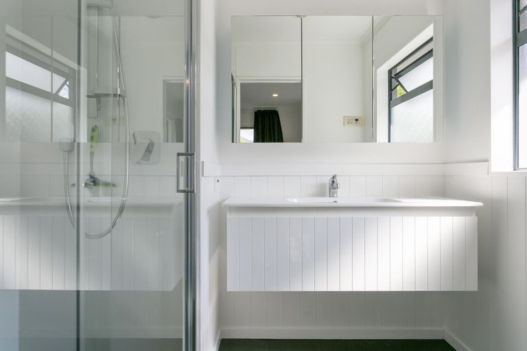 Photo of property in 94 Harvey Street, Waipahihi, Taupo, 3330
