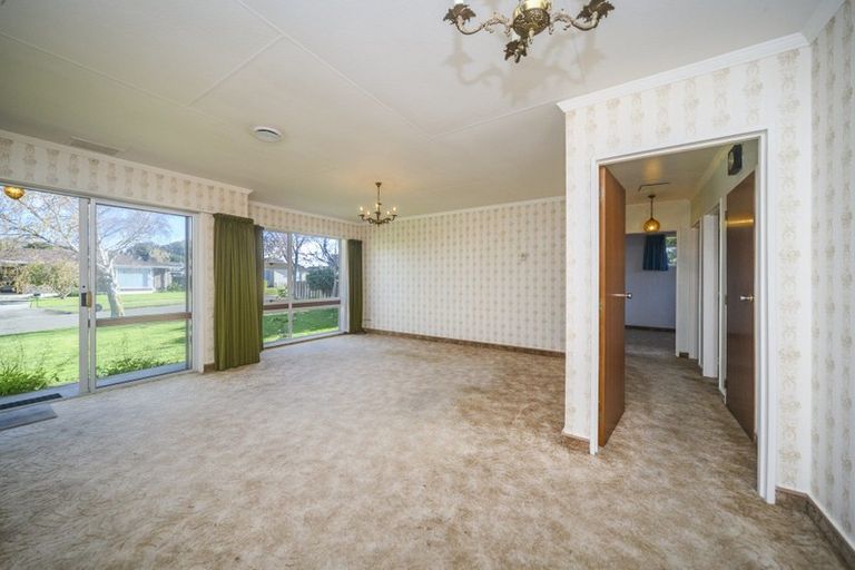 Photo of property in 11 Drury Street, Cloverlea, Palmerston North, 4412