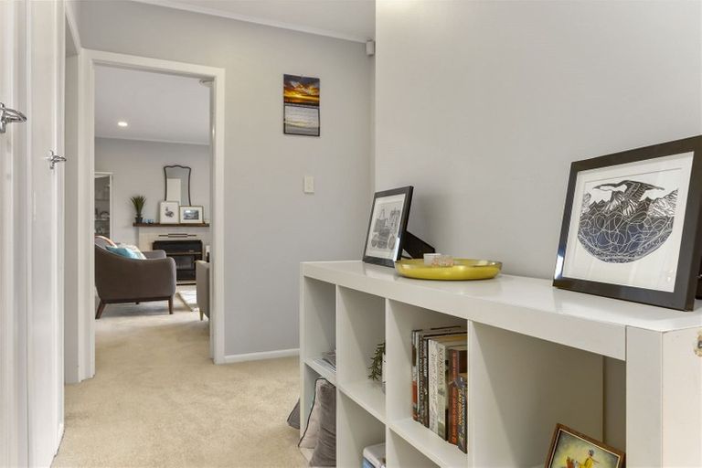Photo of property in 2 Hughes Terrace, Te Atatu Peninsula, Auckland, 0610