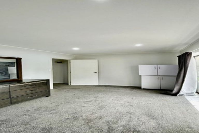 Photo of property in 2/62 Hillcrest Road, Papatoetoe, Auckland, 2025