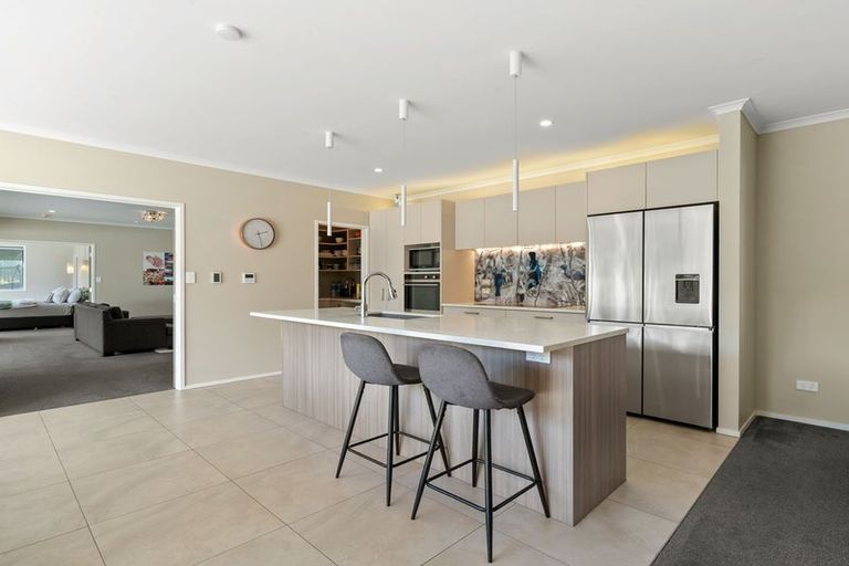 Photo of property in 2d Country Club Lane, Waiuku, 2123