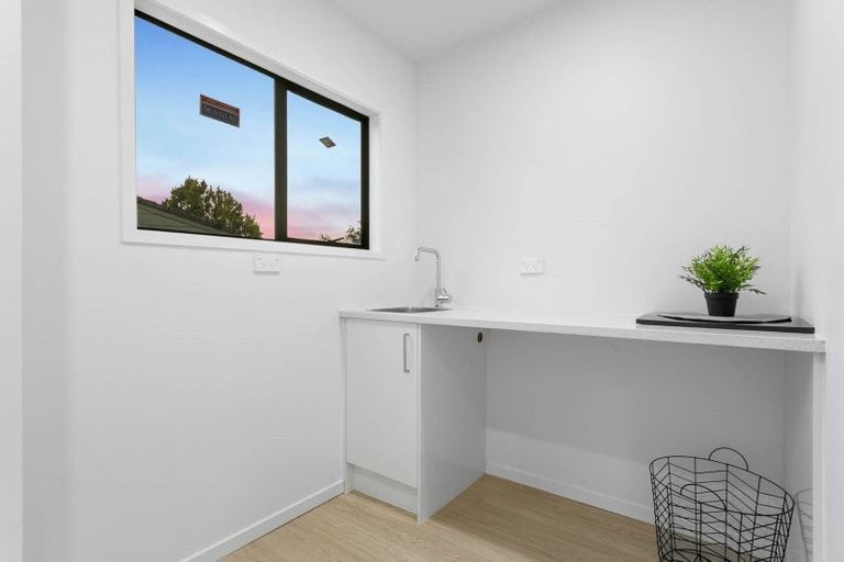 Photo of property in 1/34 Fordham Street, Beach Haven, Auckland, 0626