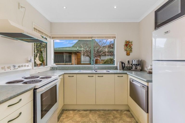 Photo of property in Redwood Village, 59/42 Main Road, Tawa, Wellington, 5028