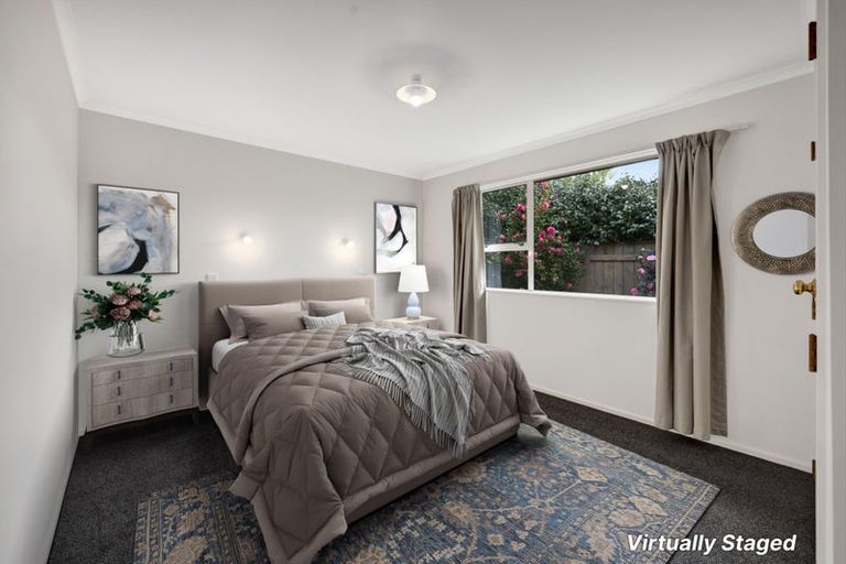 Photo of property in 1 Manse Street, Hawera, 4610