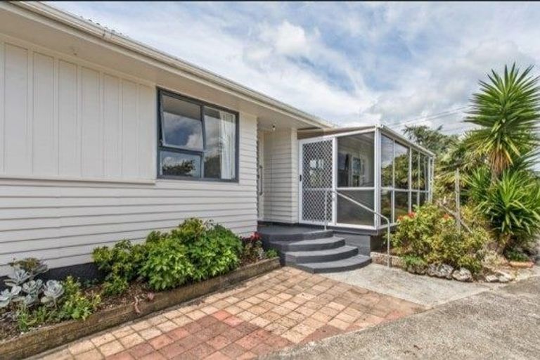 Photo of property in 96 Friedlanders Road, Manurewa, Auckland, 2102