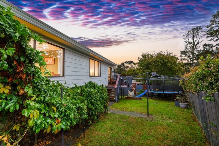 Photo of property in 239 Waitemata Drive, Ranui, Auckland, 0612