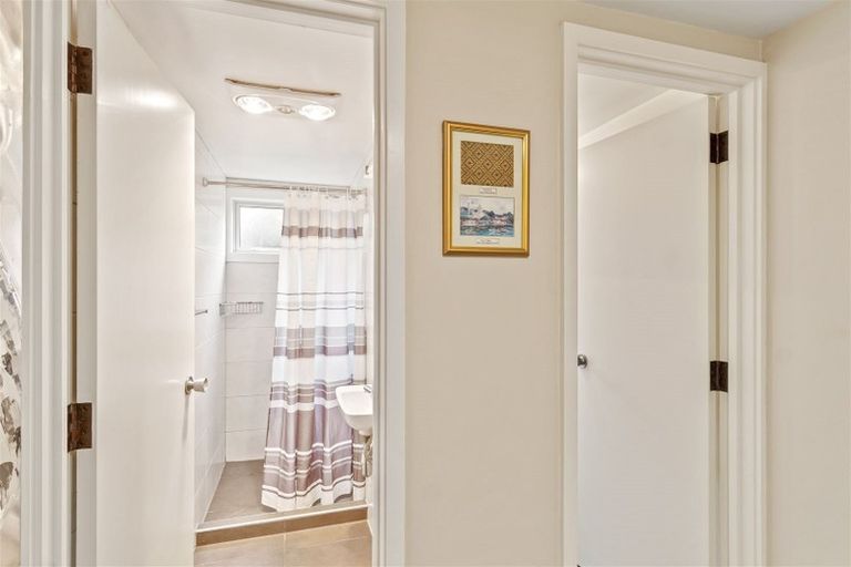 Photo of property in 14 Kent Lodge Avenue, Avonhead, Christchurch, 8042