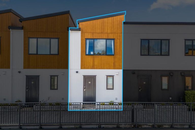 Photo of property in Rf202b, 19/18 Hewlett Road, Massey, Auckland, 0614