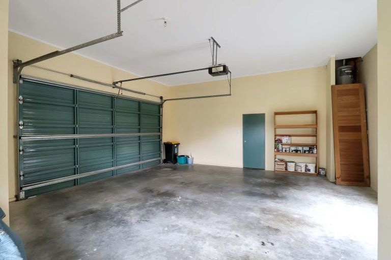 Photo of property in 10 Waverton Terrace, Churton Park, Wellington, 6037