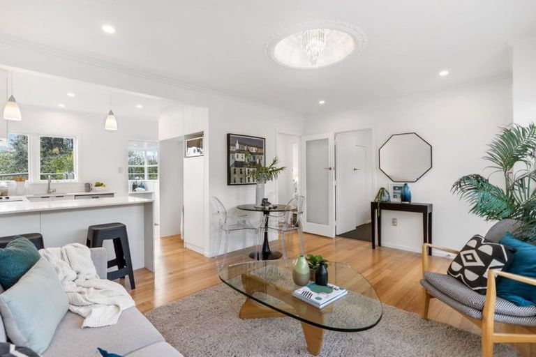 Photo of property in 3/109 Ocean View Road, Hillcrest, Auckland, 0627