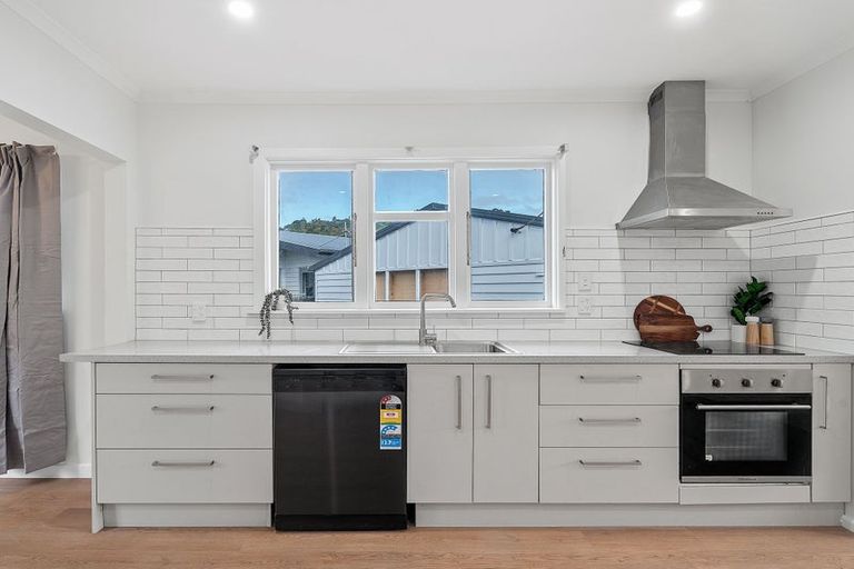 Photo of property in 267 Centaurus Road, Saint Martins, Christchurch, 8022