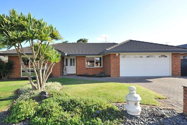 Photo of property in 15 Longford Park Drive, Takanini, 2112