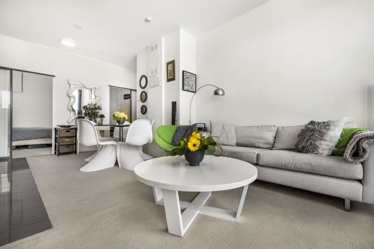 Photo of property in Twin Towers, 808/17 Putney Way, Manukau, Auckland, 2104