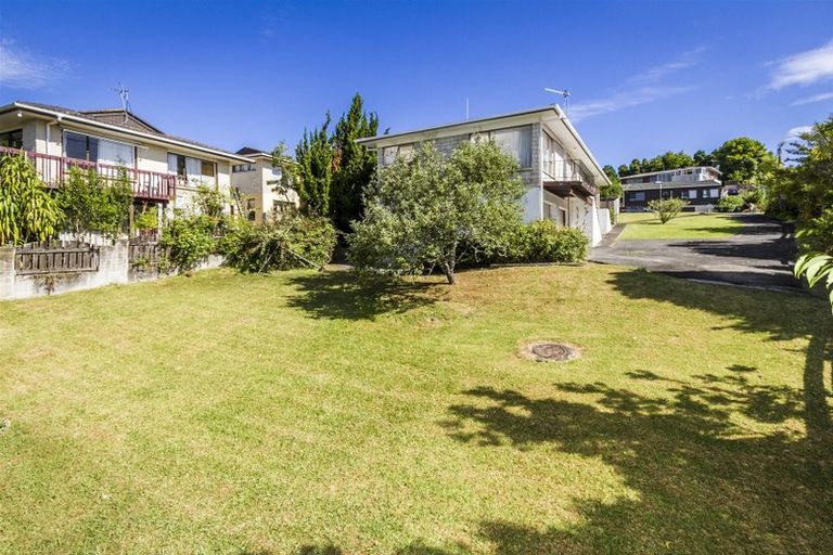 Photo of property in 2/92 Glamorgan Drive, Torbay, Auckland, 0630