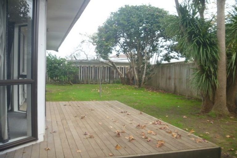 Photo of property in 2/65 Marne Road, Papakura, 2110