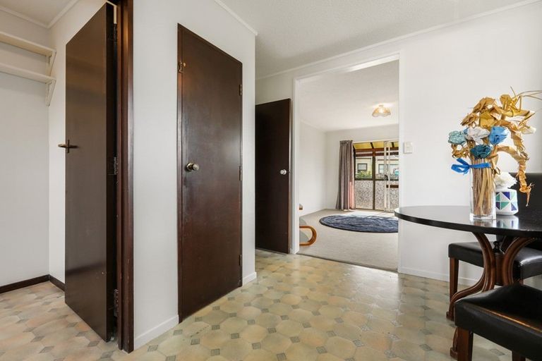 Photo of property in 39 Chipping Lane, Redwood, Christchurch, 8051