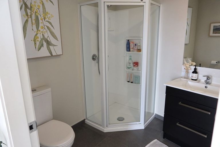 Photo of property in 3/22 Kerewhenua Crescent, 0616