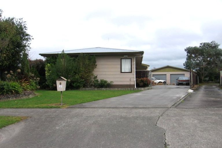 Photo of property in 4 Hilton Grove, Kelvin Grove, Palmerston North, 4414