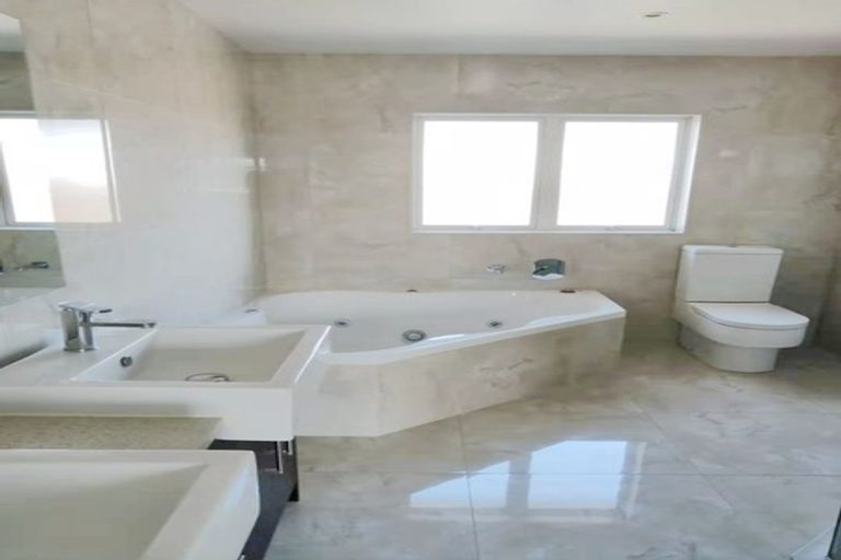 Photo of property in 10 Kildare Road, Flat Bush, Auckland, 2019