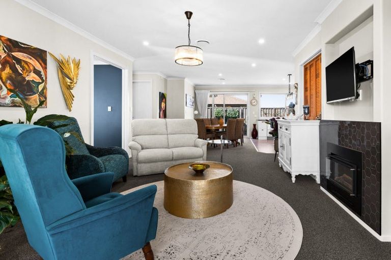 Photo of property in 17 Rakaia Way, Poraiti, Napier, 4112