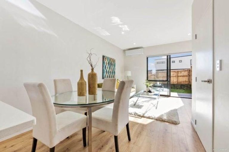 Photo of property in 2 Creekside Way, Flat Bush, Auckland, 2019