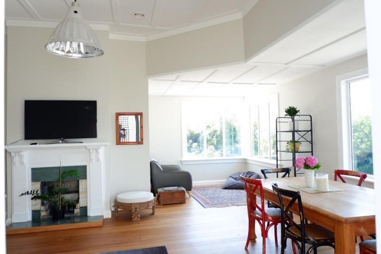 Photo of property in 35 Central Terrace, Kelburn, Wellington, 6012