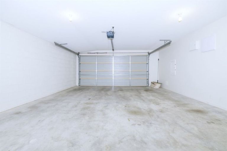 Photo of property in 60 Sioux Avenue, Wigram, Christchurch, 8042