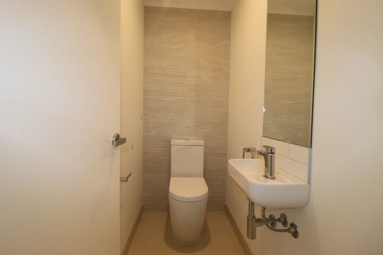 Photo of property in 34 Hobsonville Point Road, Hobsonville, Auckland, 0616