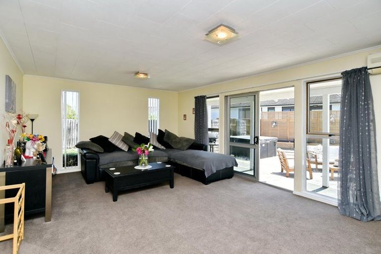 Photo of property in 10 Martyn Street, Rangiora, 7400