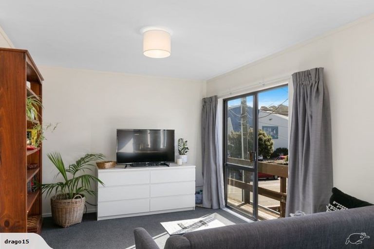 Photo of property in 615u2 Evans Bay Parade, Kilbirnie, Wellington, 6022