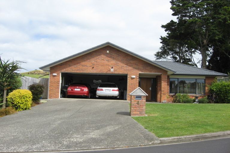 Photo of property in 4 Les Fisher Place, Pukekohe, 2120